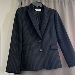 Tahari Arthur S Levine Pantsuit